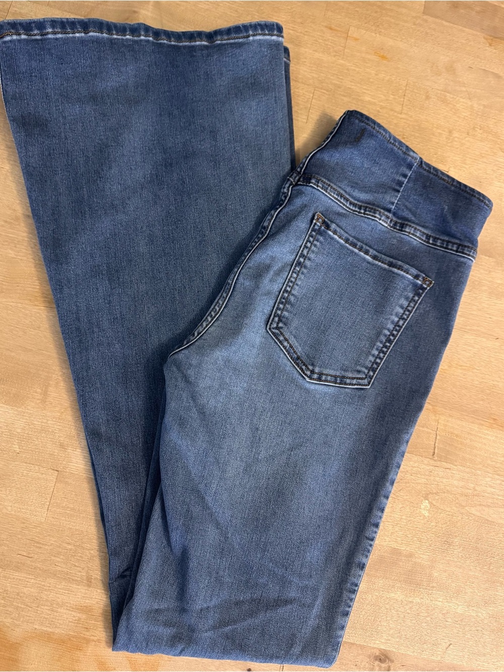 Free People pull on High-Rise Flare Jeans - Picture 10 of 10